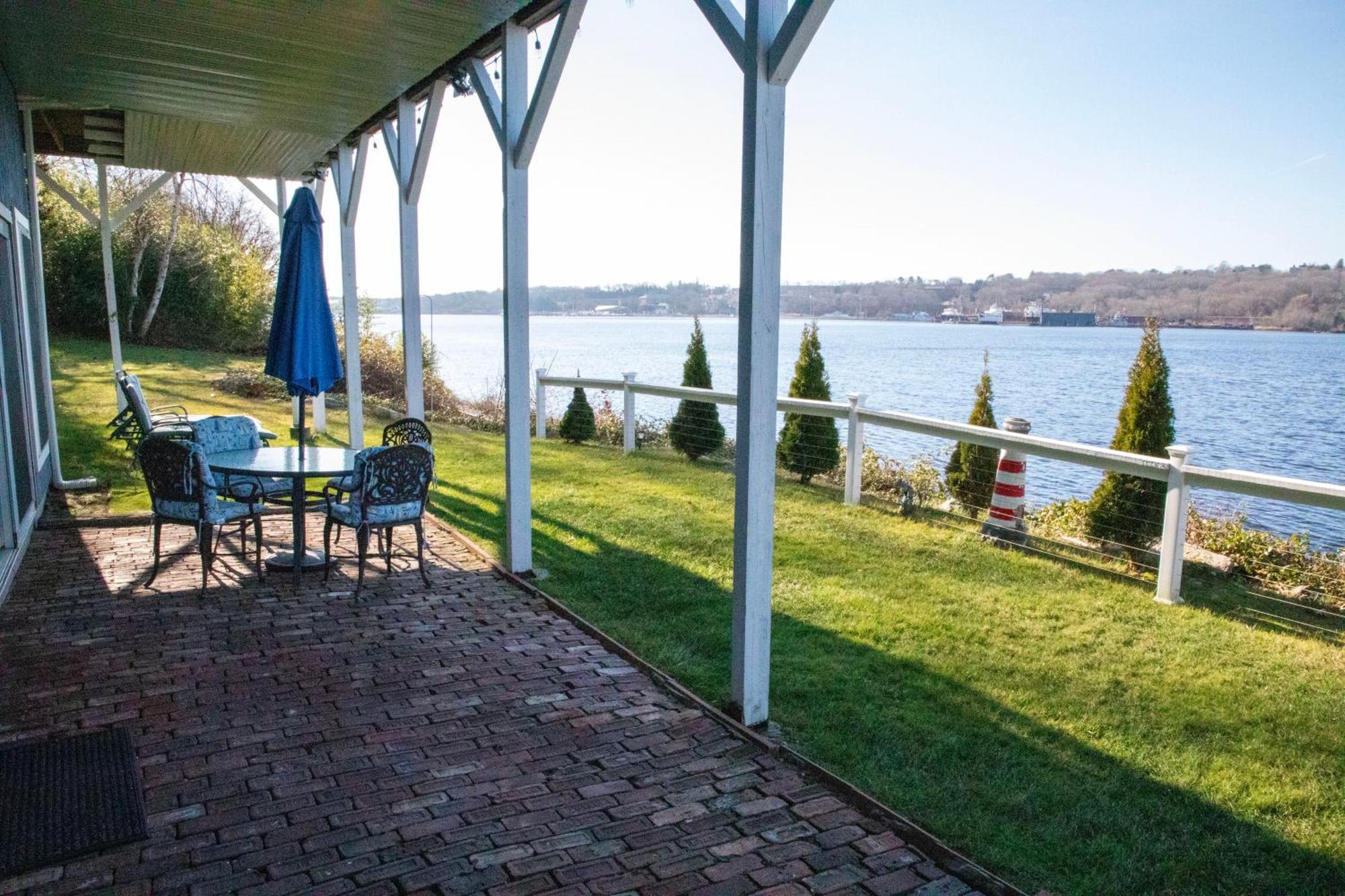 Waterfront Home With A View Groton Exterior photo